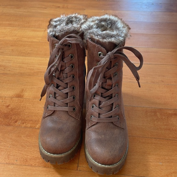 Steve Madden winter booties - Picture 2 of 3